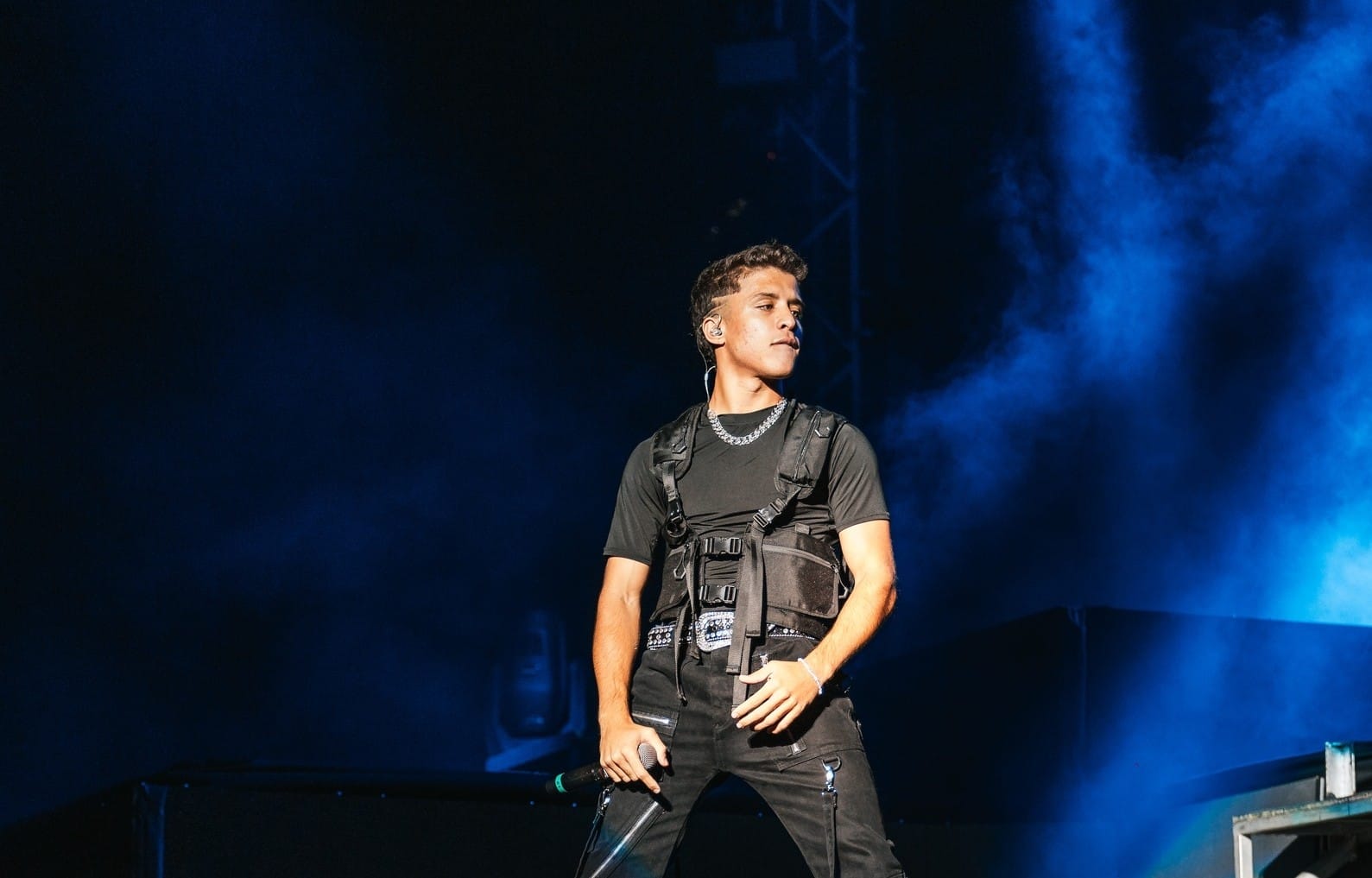 Aron Luix presenta “La Romana”