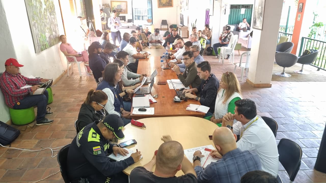 Instalan mesa de diálogo por peajes en la Ruta de los Comuneros