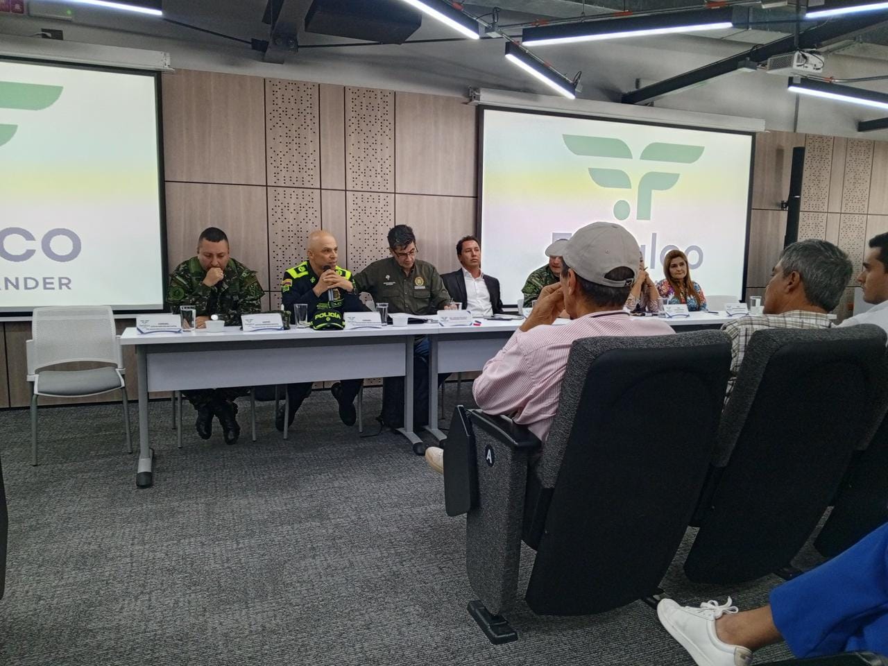 Autoridades y empresarios se reúnen para fortalecer la seguridad en el Sur de Santander