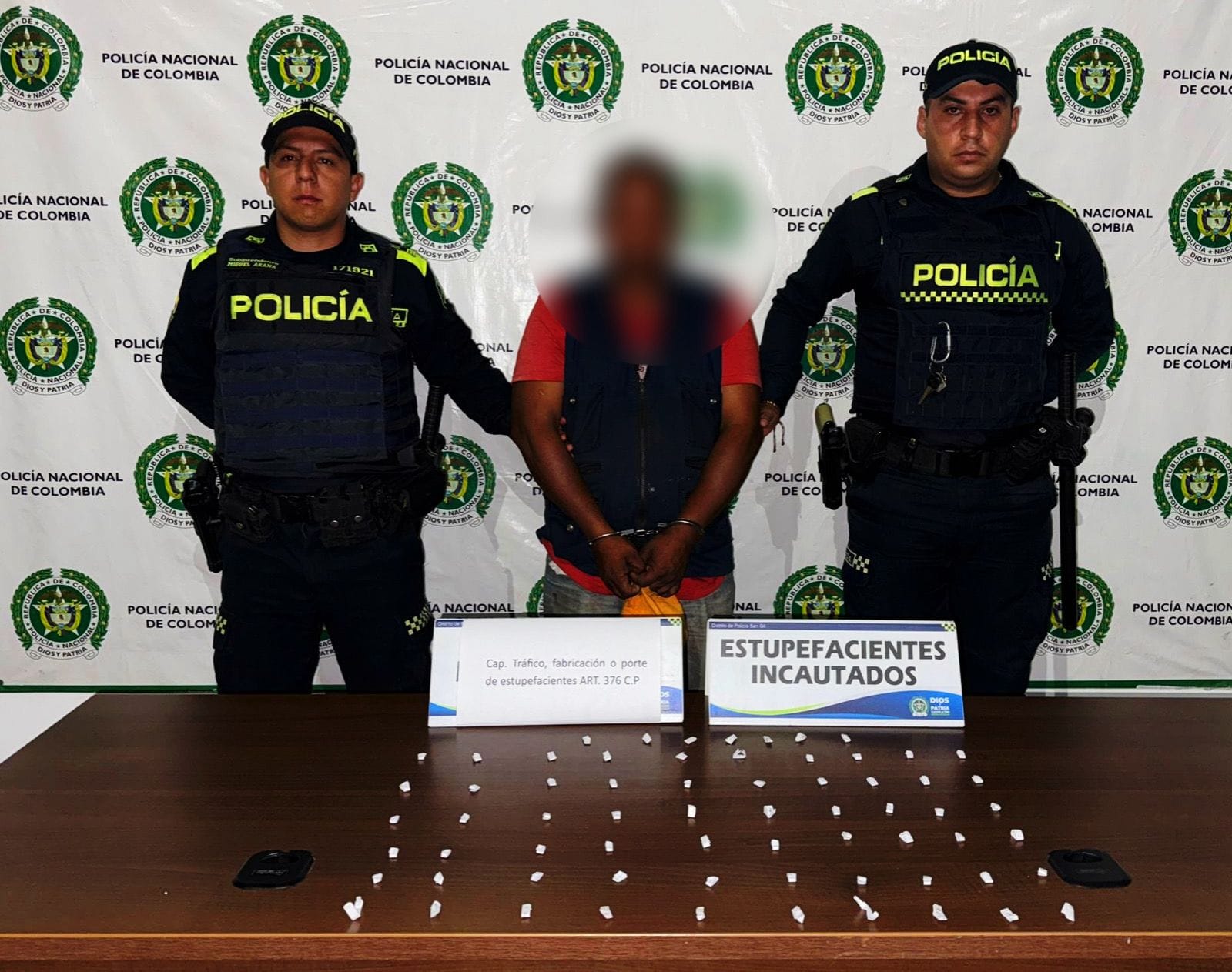 Capturan a hombre con 67 dosis de droga listas para su distribución en San Gil