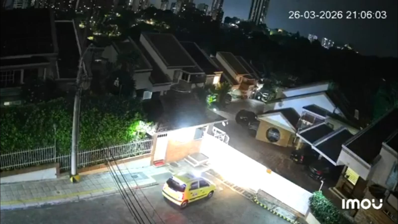 Video- Vigilante enfrentó a ladrones armados y evitó asalto en conjunto de Bucaramanga