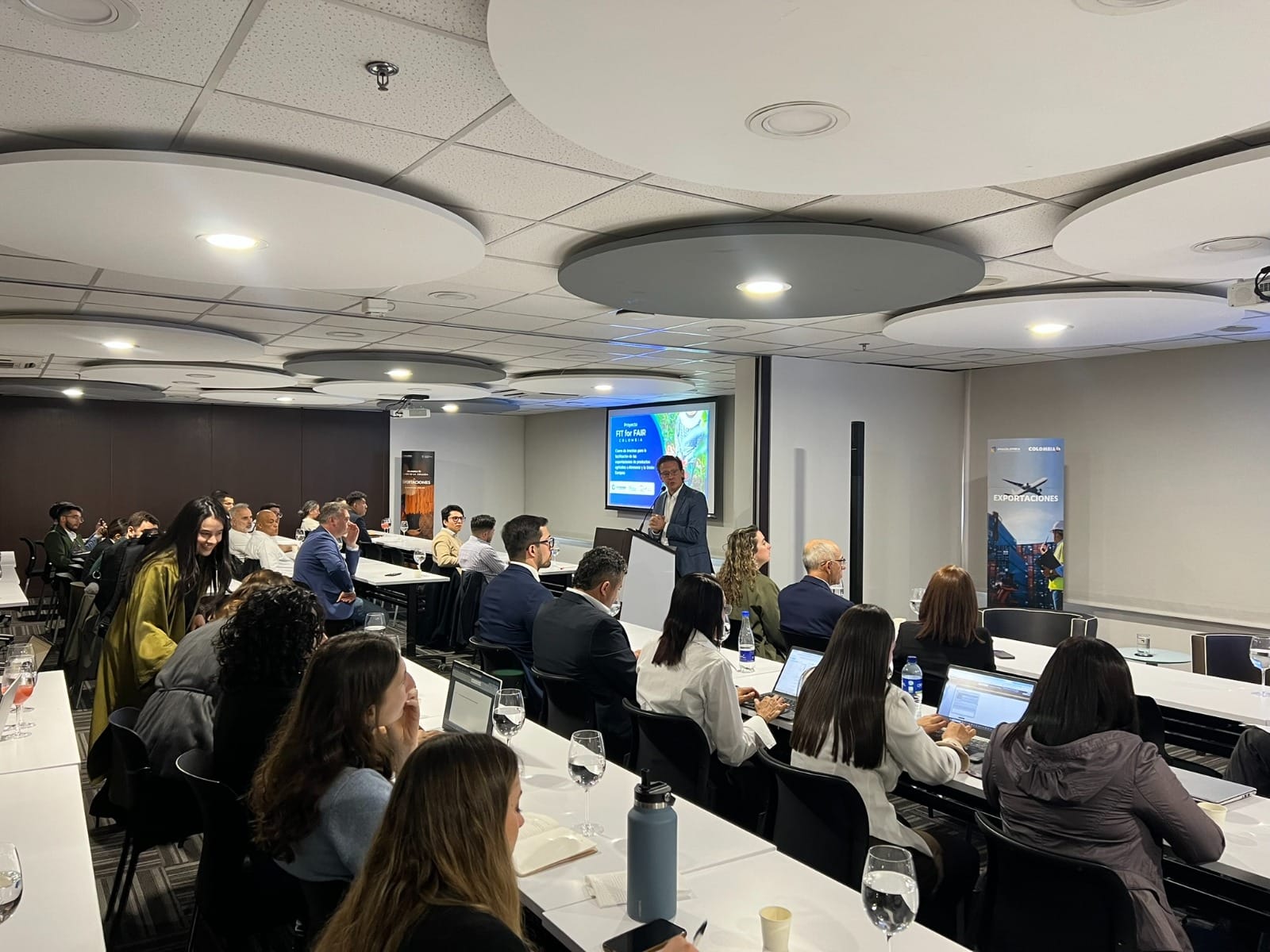 Santander se posiciona como referente en exportaciones sostenibles hacia Europa