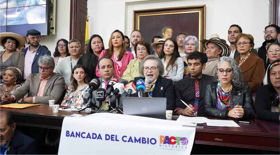 Acusan a senadores del Pacto Histórico en bloquear el bono escolar para adolescentes