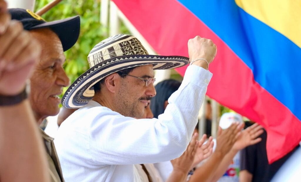 Desde Barrancabermeja Iván Cepeda prometió no terminar de enterrar la industria petrolera. ¿Será que le podemos creer?