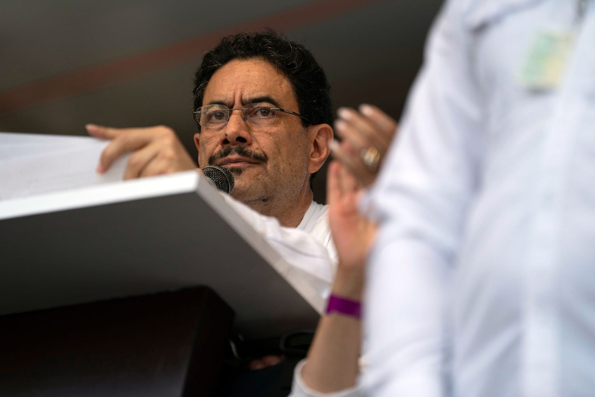 Exministro azul Juan Camilo Restrepo se desbordó elogios para Iván Cepeda ¿Tendrá motivos?