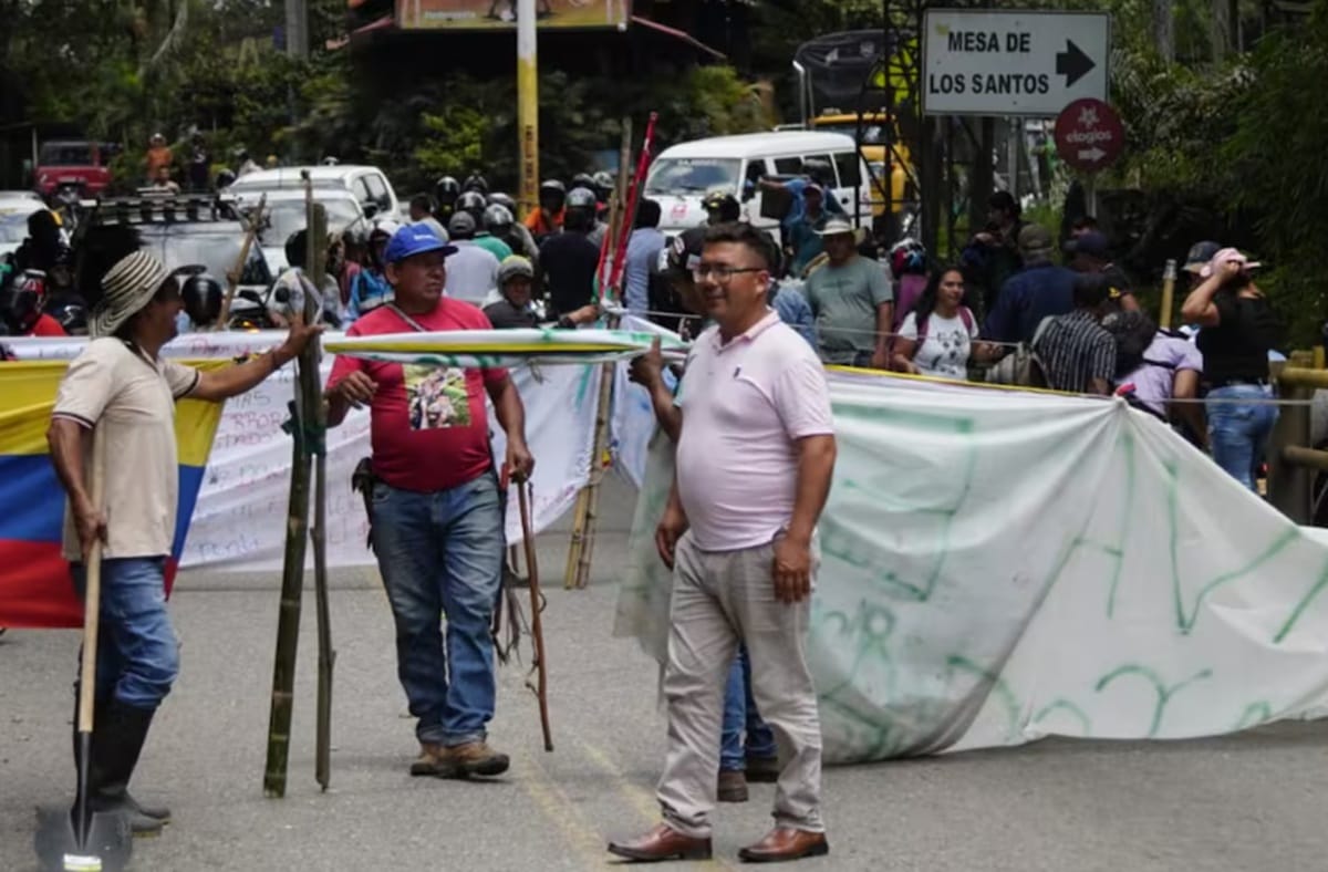 Piedecuesta quedó por fuera de los acuerdos de la revisión del catastro y bloquean vías