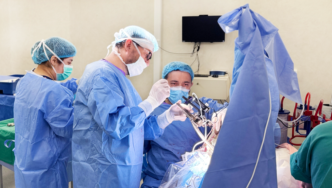 La innovadora cirugía que mejora la calidad de vida en pacientes con Parkinson avanzado