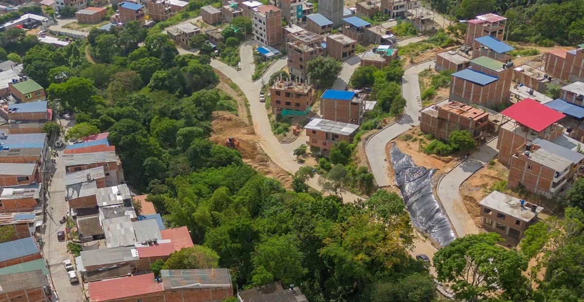 Pavimentación de vía clave para modernización de Girón