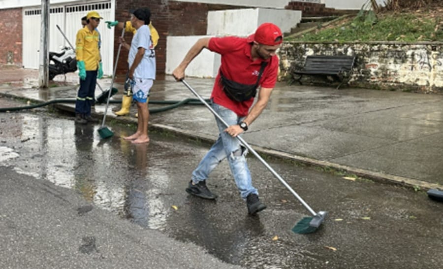 Ciudadanos transforman espacio público con labores comunitarias