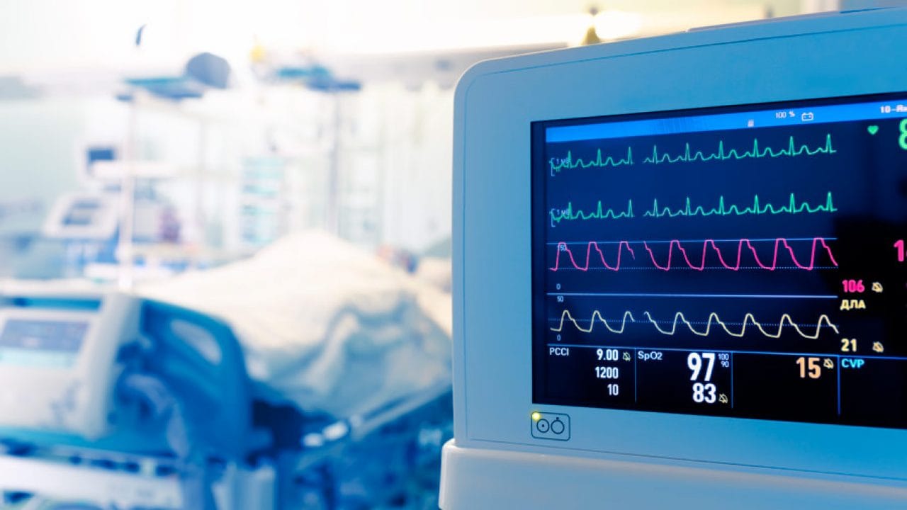 Joven lucha por su vida en UCI tras atropello por presunta funcionaria de la Policía