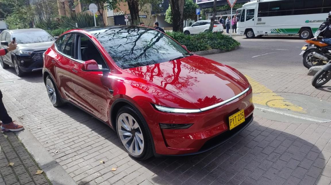 SuperIndustria ordena a Tesla ajustar información sobre entregas de vehículos