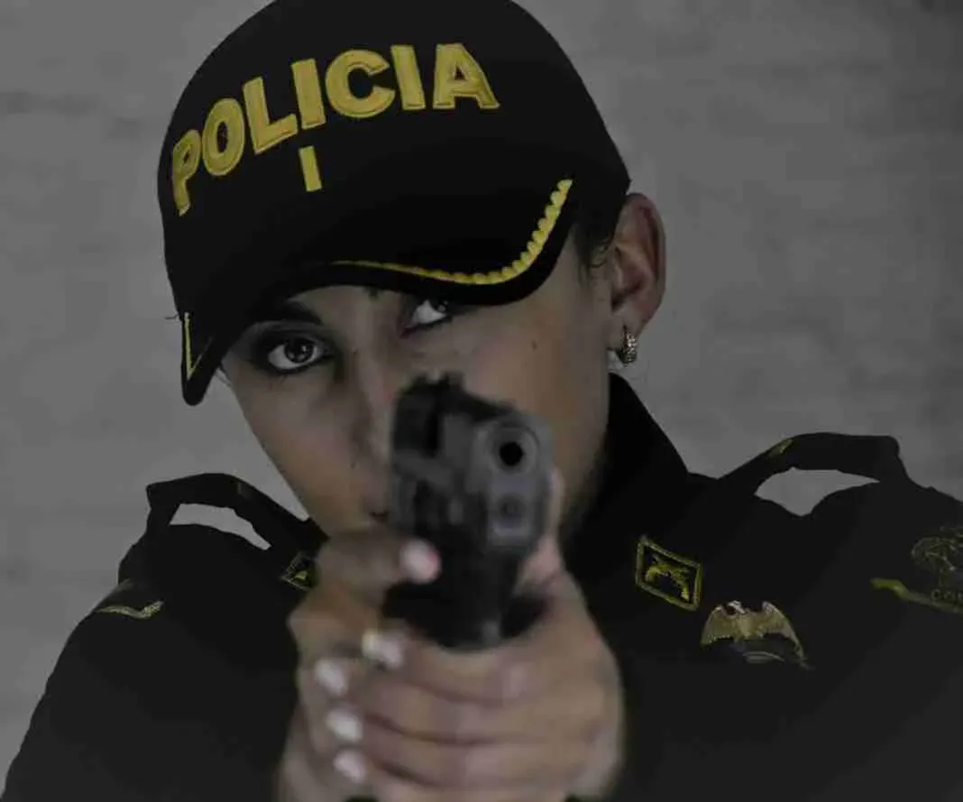 “La vida primero”: nuevo manual limita el uso de armas de la Policía y prohíbe disparar para proteger bienes materiales