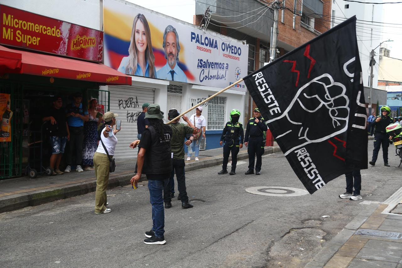 Cero y van dos: Vandalizan nuevamente sede del Centro Democrático en Bucaramanga