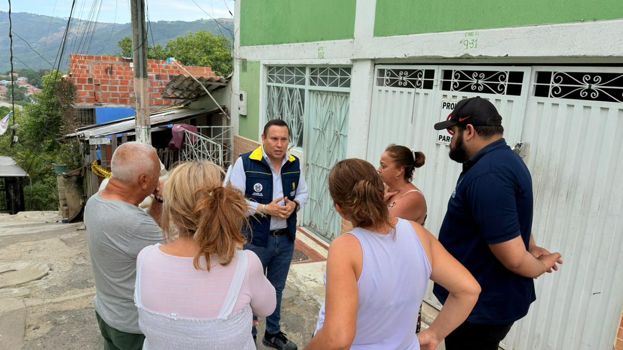 Decenas de familias reciben especial atención por parte de la Alcaldía en el barrio Kennedy de Bucaramanga