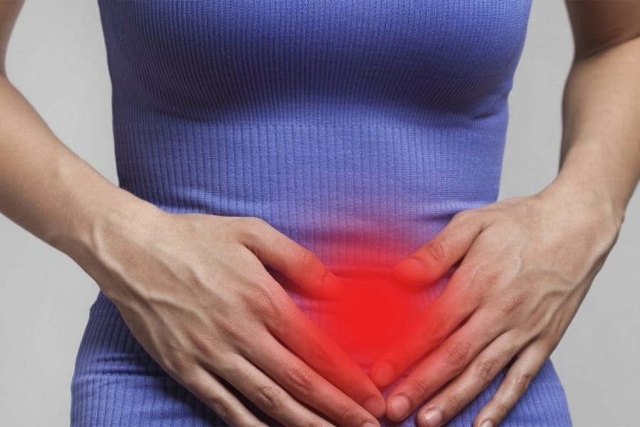Dolor menstrual intenso, infecciones urinarias y menopausia: las señales de alerta que muchas mujeres siguen normalizando
