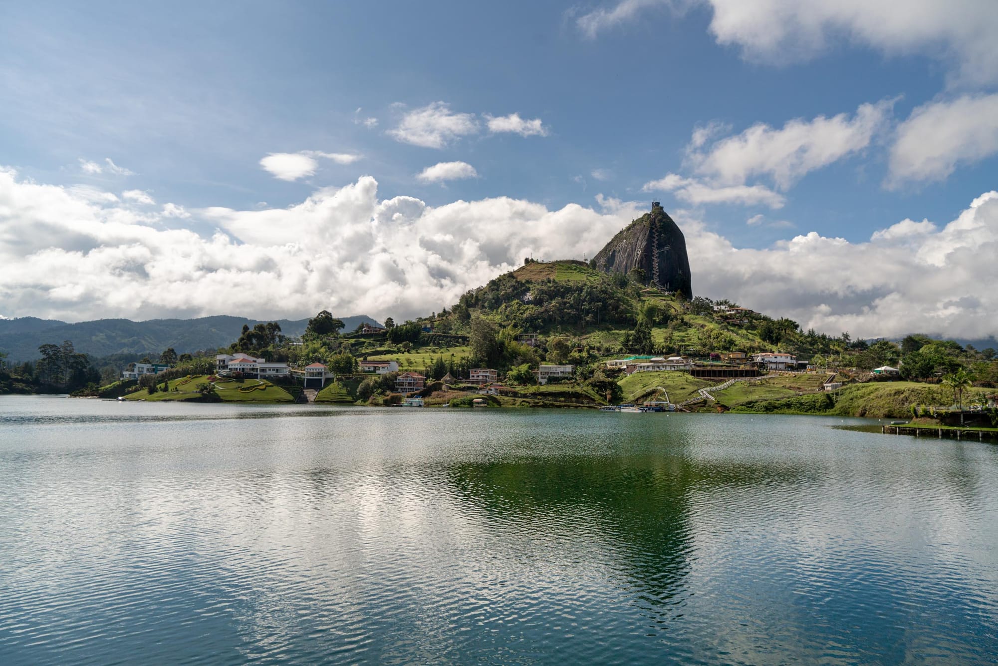 Video clave da giro al caso de joven hallado muerto en el embalse de Guatapé
