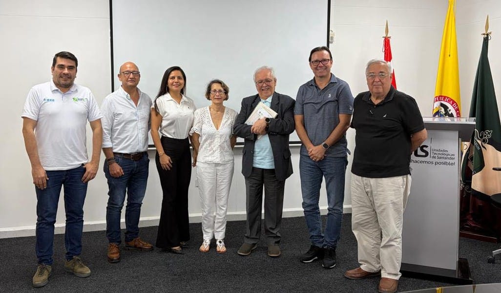 Referente internacional visita las UTS