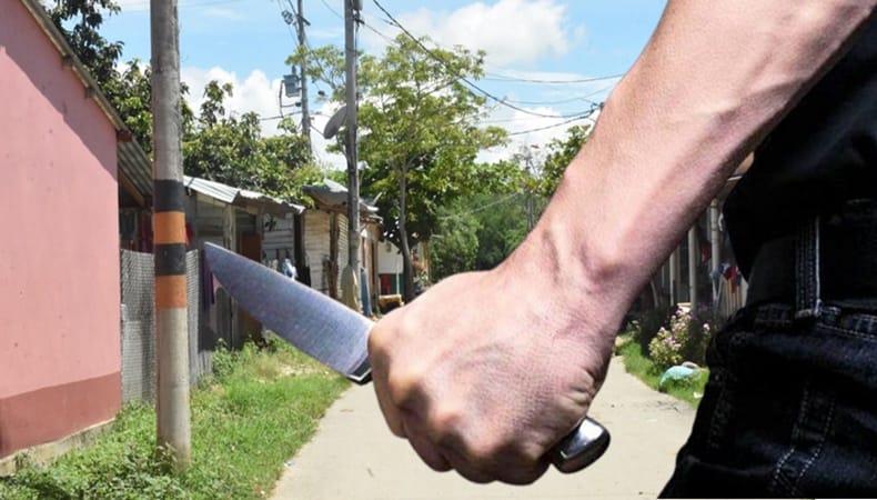 Horror en Magdalena Medio: hombre apuñaló a su pareja dentro de un restaurante y luego se entregó