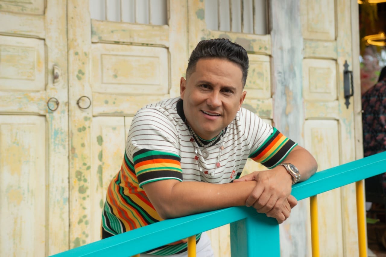 Osmar Pérez rinde homenaje a las madres con “Señora, Señora”
