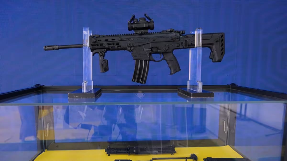 Presentan el fusil “Jaguar”: el nuevo armamento colombiano