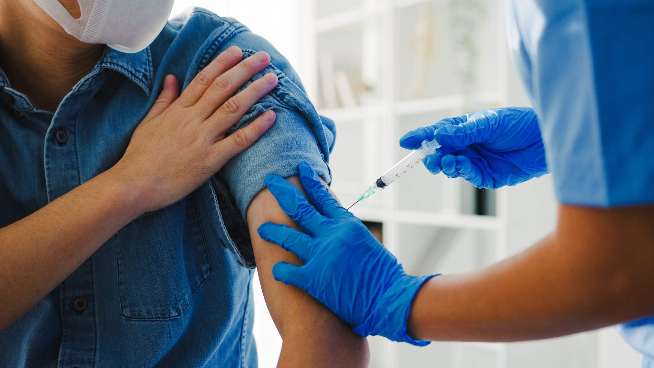 Alerta respiratoria: vacunación vuelve al centro