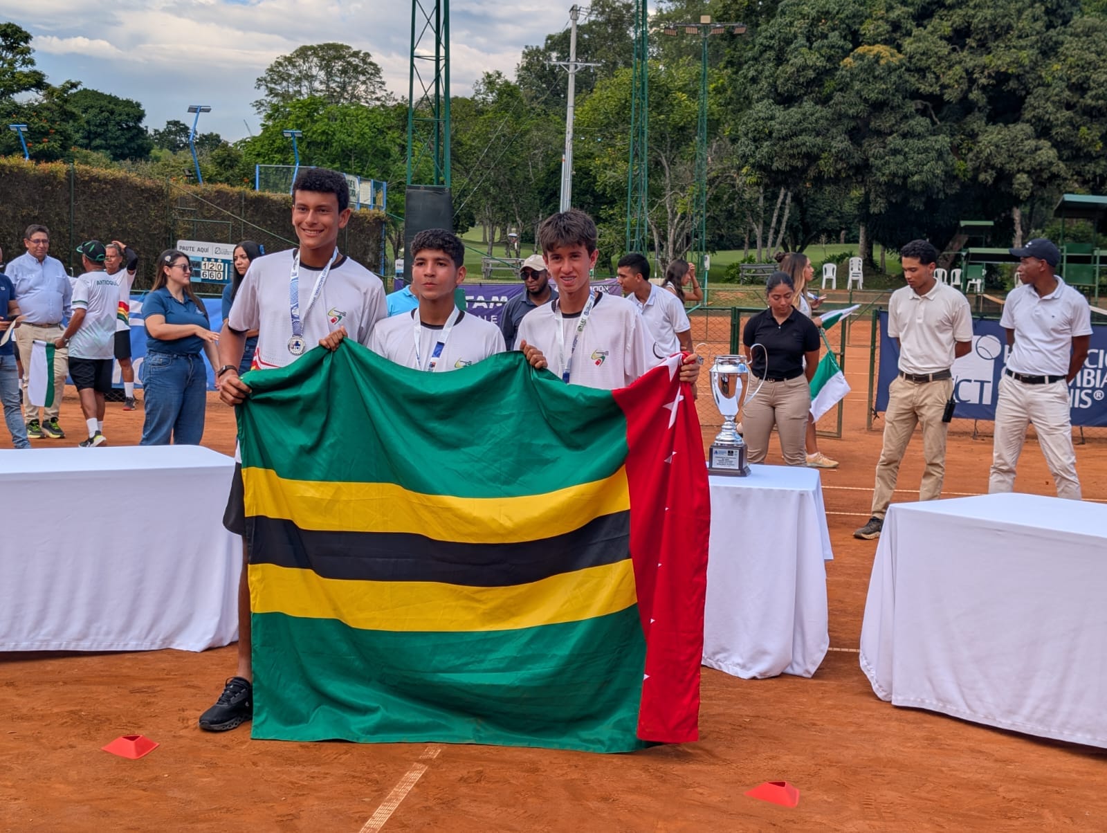 Santander brilla en el Tenis Juvenil Colombiano