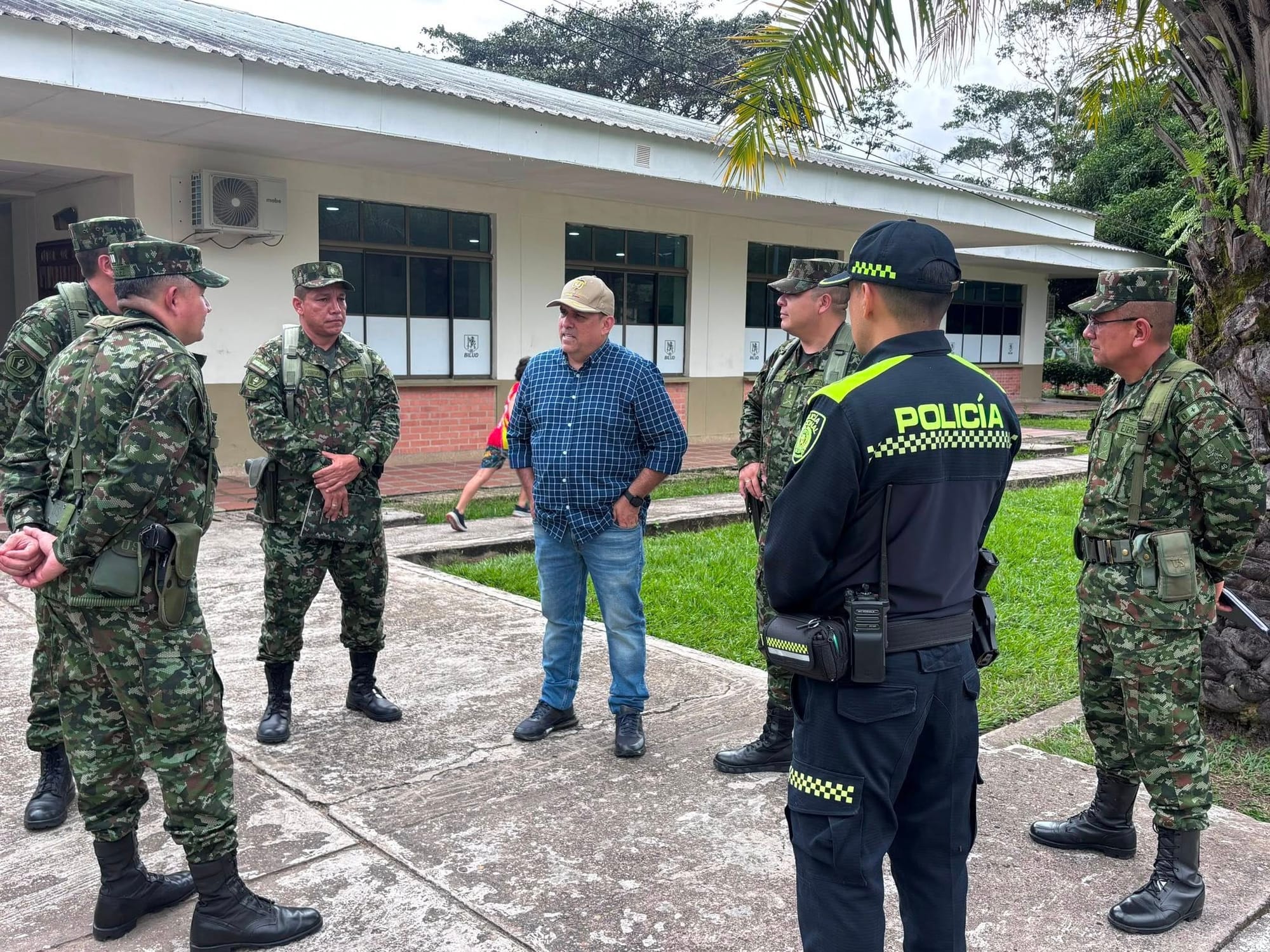 Diálogo institucional para proyectos de beneficio comunitario