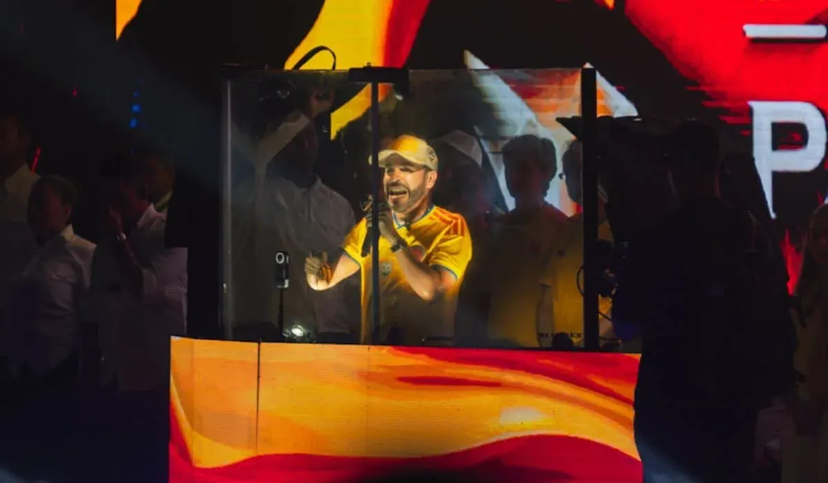 Juez ordena retirar la camiseta de la Selección Colombia de toda su publicidad electoral de Abelardo de la Espreilla