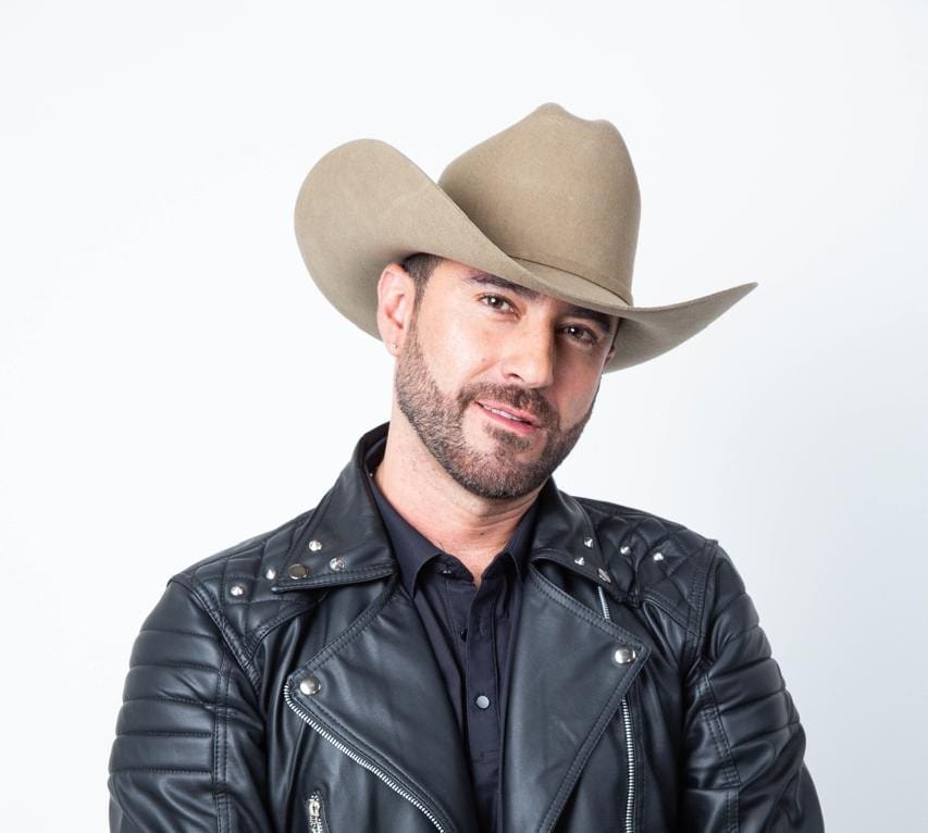 Ángel Toro presenta su nuevo sencillo musical “Me voy a desjuiciar”