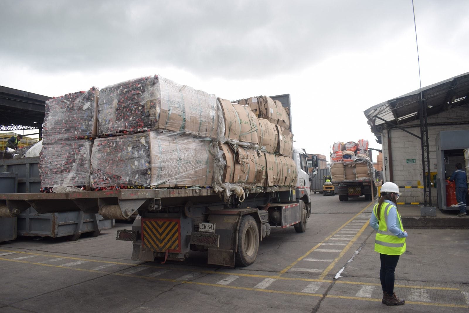 Reciclaje gana protagonismo como fuente de empleo técnico y desarrollo social en Colombia