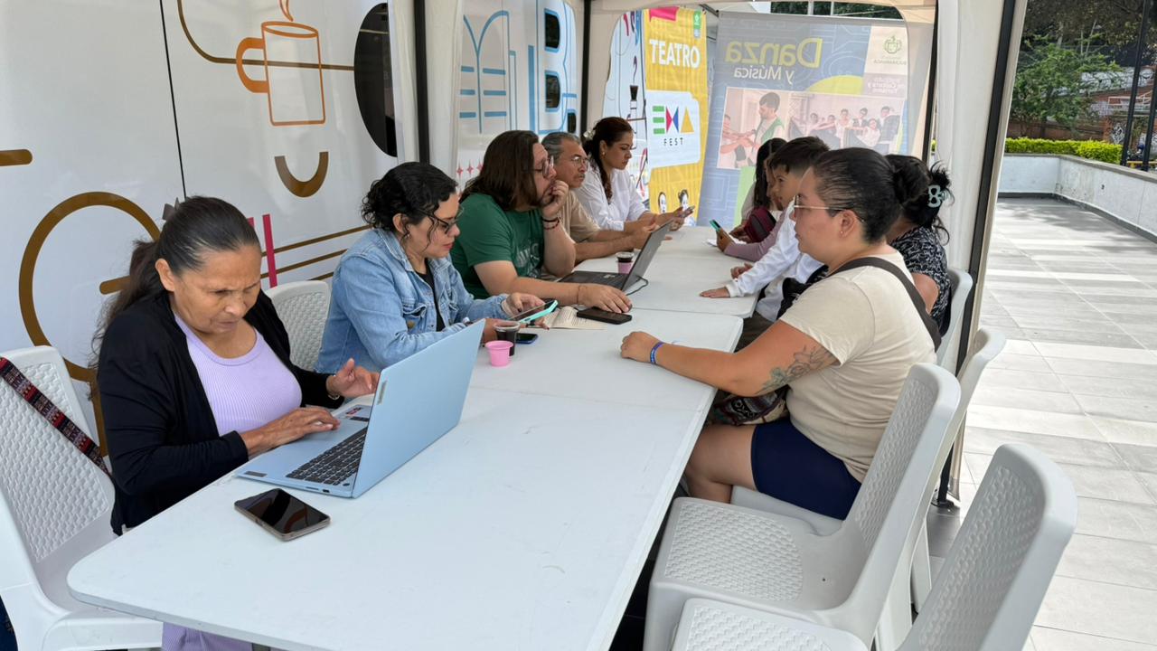 Mesa de trabajo clave para revisar el proceso catastral en Bucaramanga