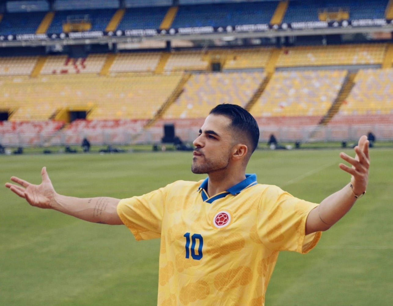 Juan Palau relanza el video de “Colombia Se Levanta”