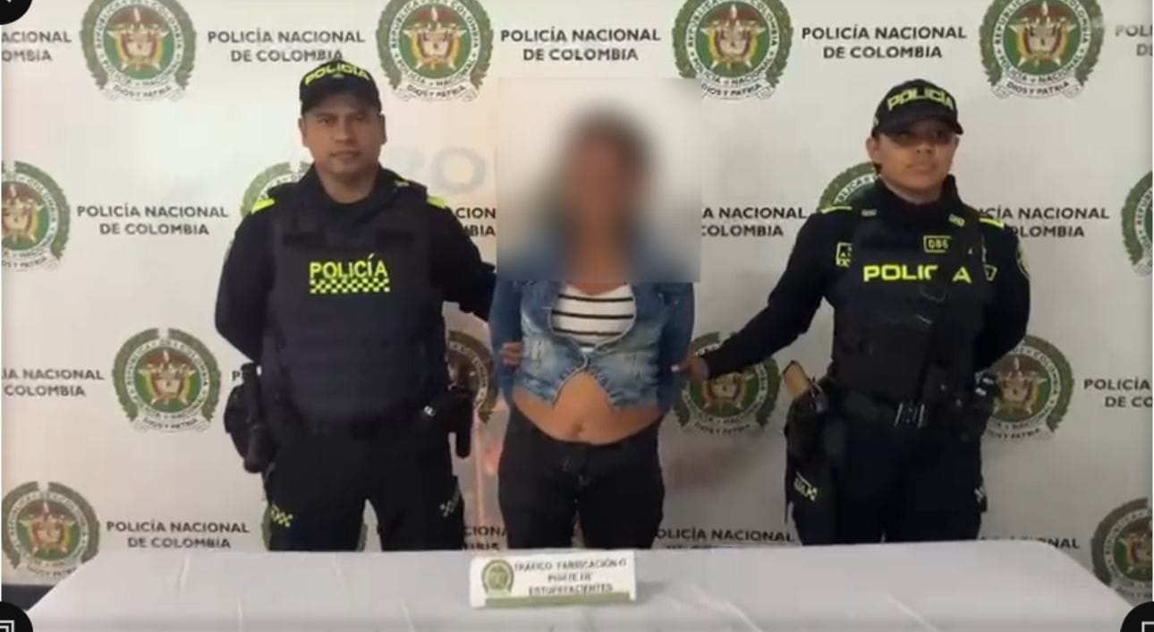Cayó en Girón con 50 dosis de bazuco listas para la venta