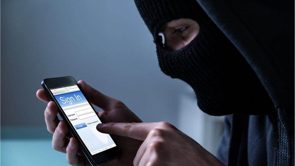 Ataque informático contra el teléfono celular del Alcalde de Tona, Santander