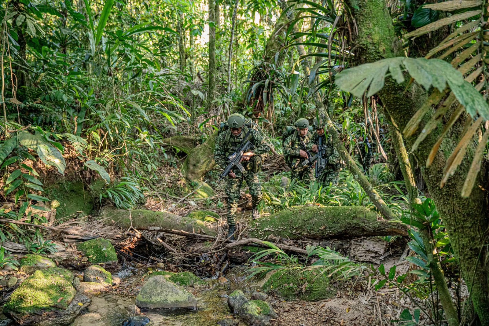 Tragedia en el Catatumbo: niño muere tras caída de explosivo lanzado desde un dron en medio de combates