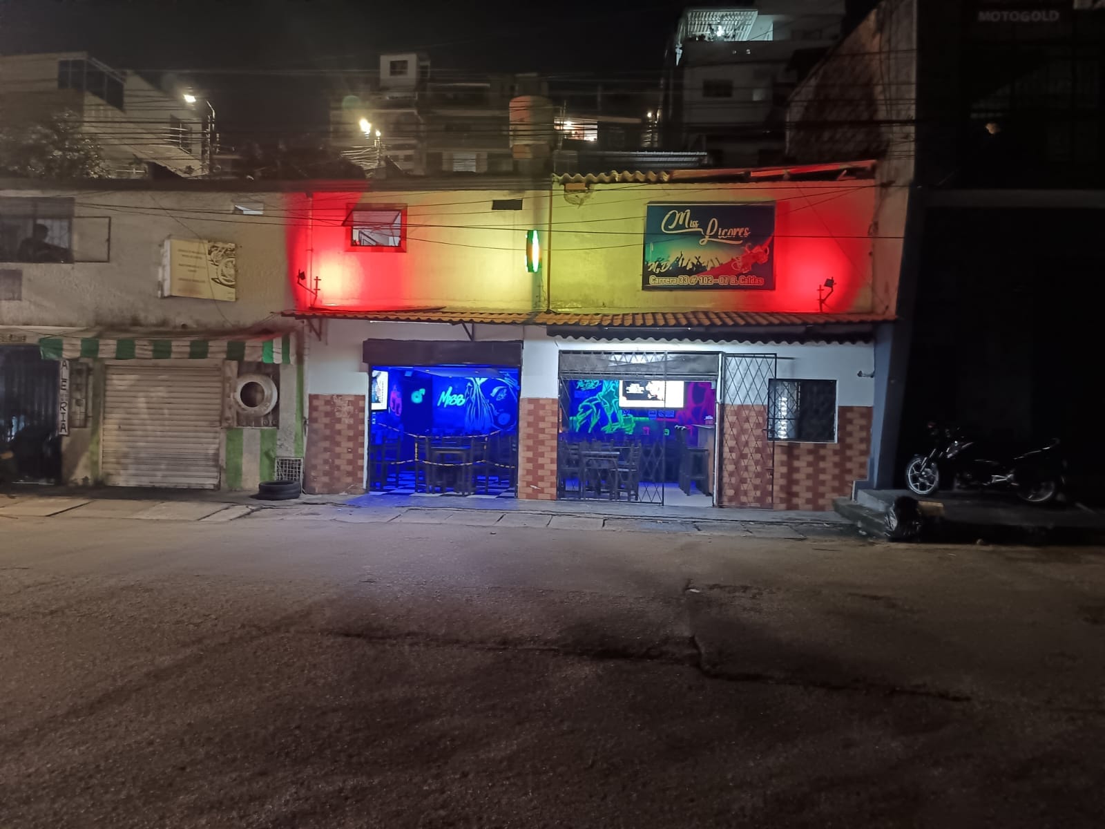“Esa fue una noche de tortura”: pareja de comerciantes denuncia presuntos abusos y persecución policial en Floridablanca