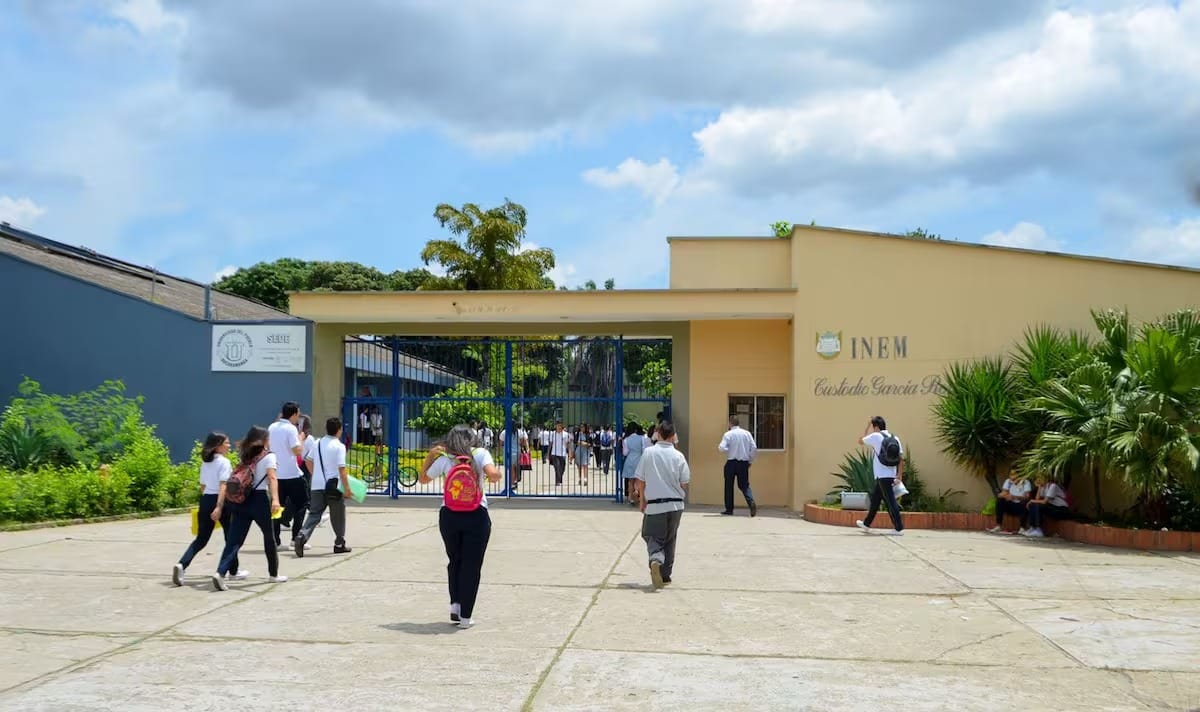 Angustia en Bucaramanga: familia busca a estudiante del INEM que se encuentra desaparecido