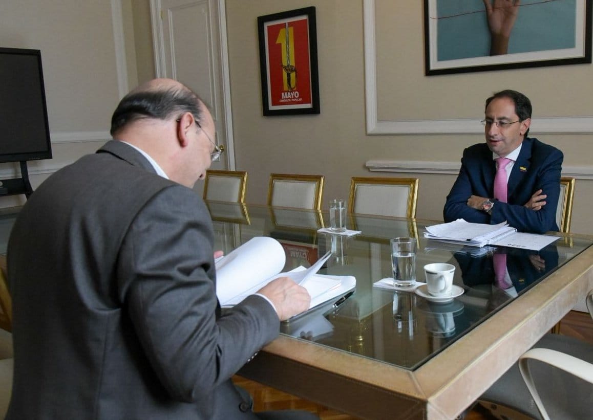 El empalme se convirtió en un ring político: Petro y De La Espriella anteponen el protagonismo a una transición responsable