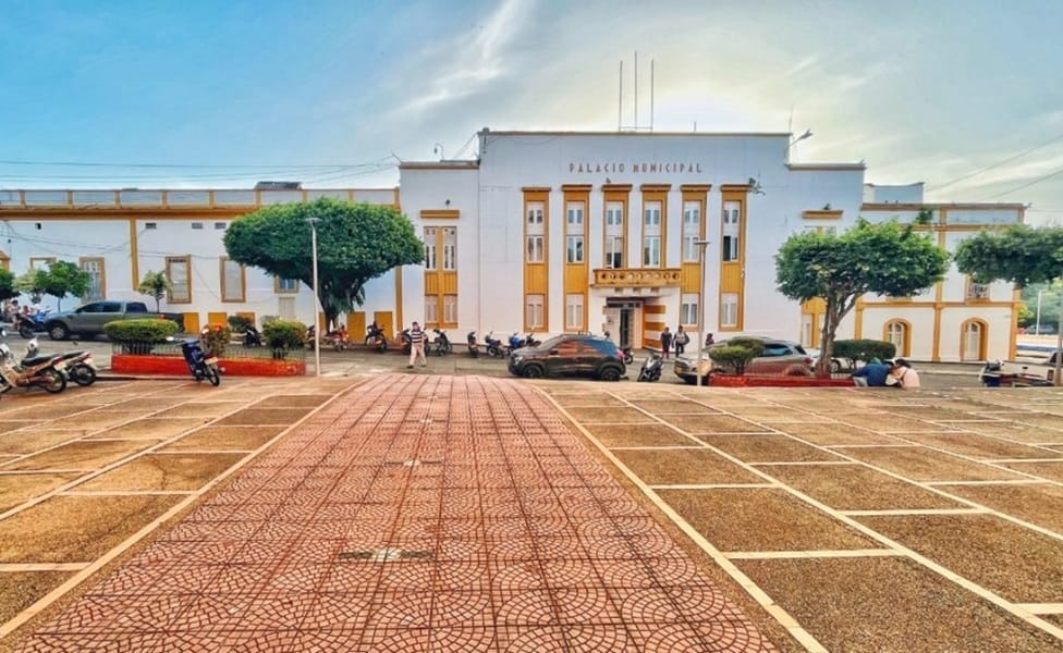¿Motos de $14 millones facturadas por $40 millones? Cuestionan a contratistas y funcionarios en Barrancabermeja