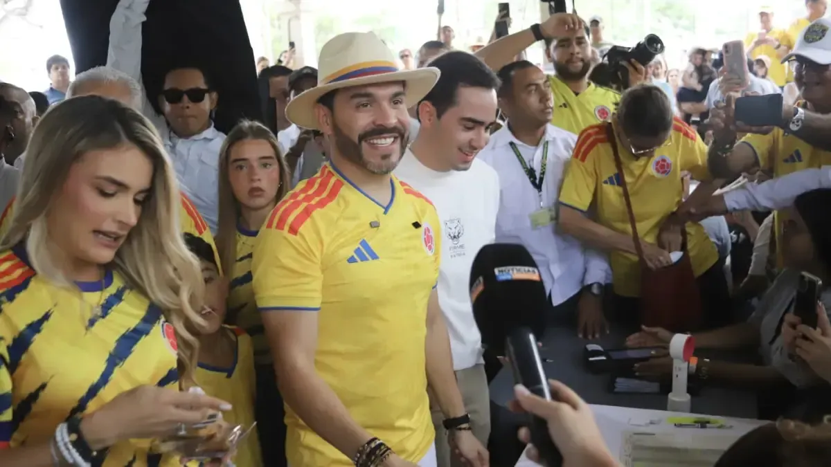 "Se acaba la Paz Total": Abelardo de la Espriella anuncia desde Bucaramanga el desmonte de la política bandera del gobierno Petro