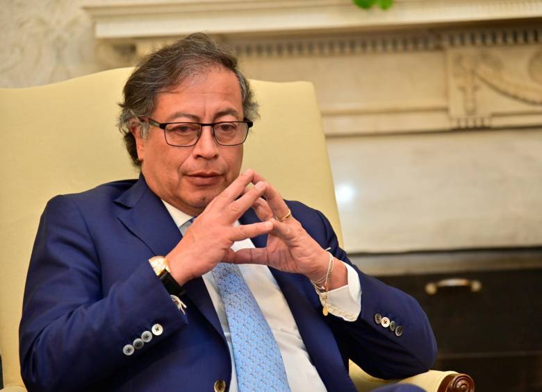 Presidente Petro dijo que entregará el poder el 7 de agosto: “No voy de dictador”