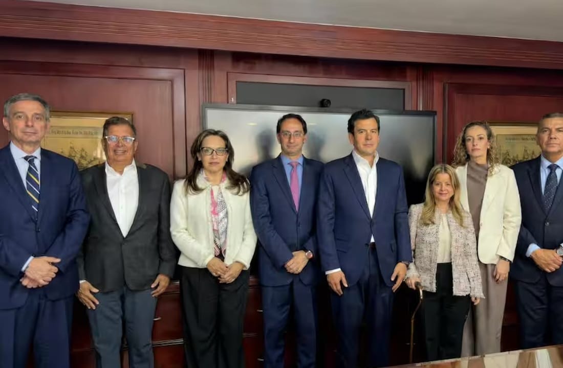 Faltan 5 mujeres en gabinete ministerial de De la Espriella