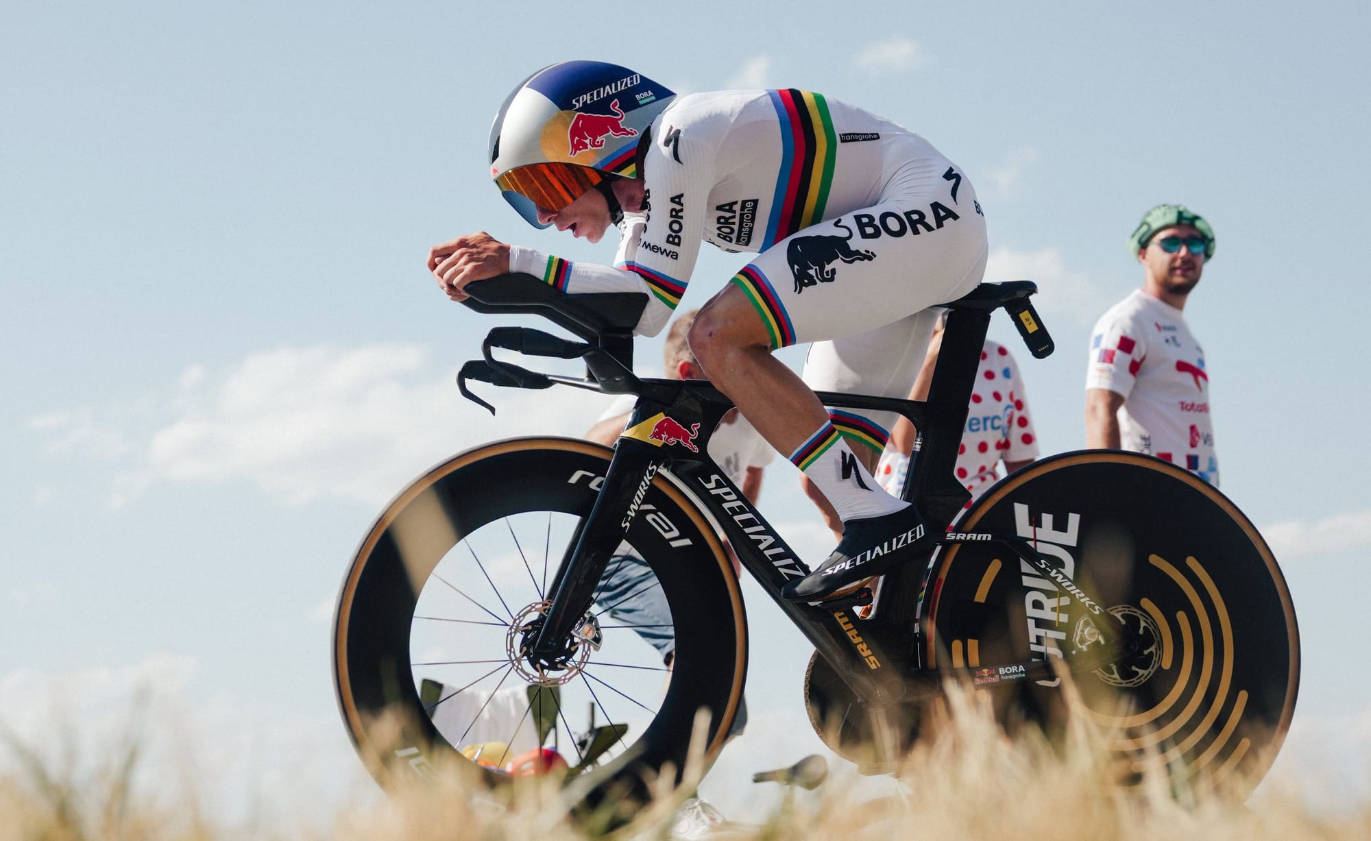 ‘Hombre Obús’ gana contrarreloj del Tour