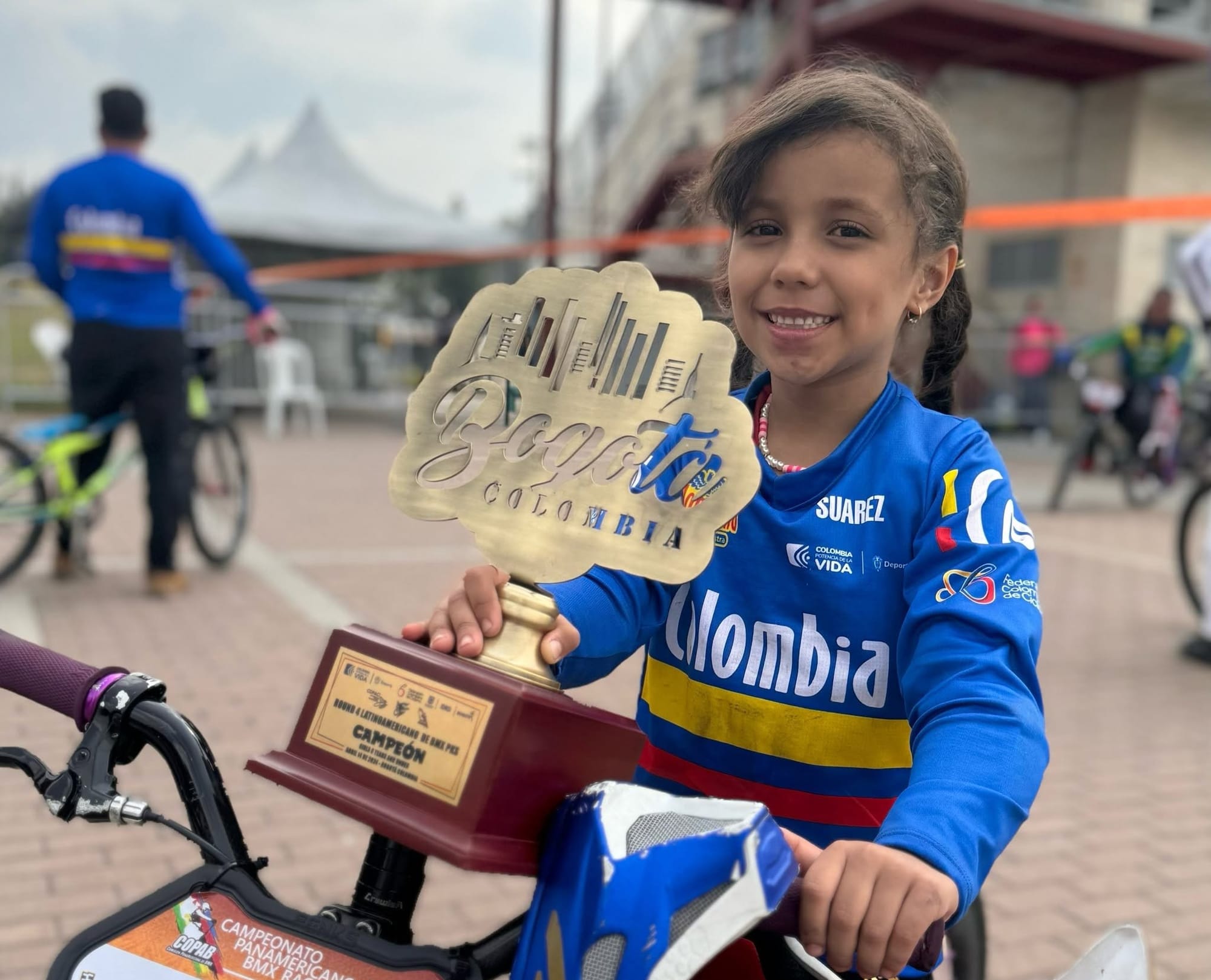Sophia Itzayana campeona Mundial de BMX en Australia