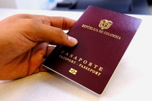 Alerta en Santander por estafas con el trámite de pasaportes