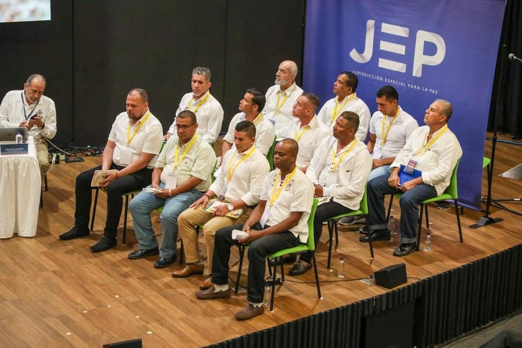 JEP impuso condenas a 12 exmilitares por 135 víctimas en asesinatos, torturas, y desapariciones forzadas. No pagarán ni un solo día de prisión