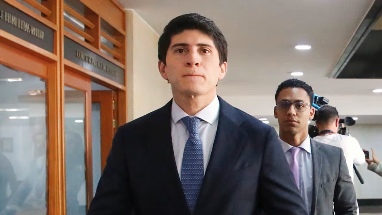 Wadith Manzur no solo lo acecha la prisión, también la muerte política