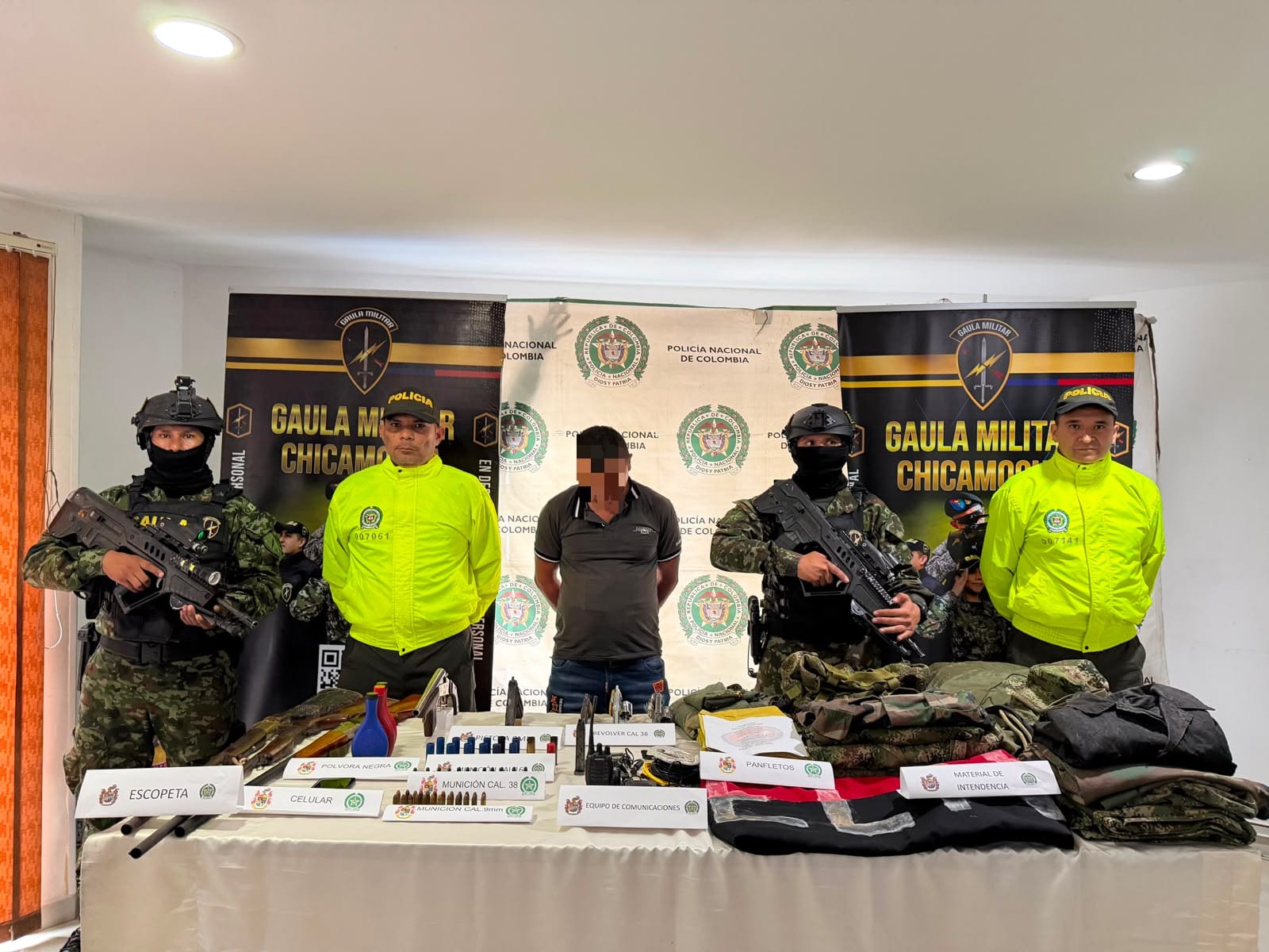 Capturan en Tona, Santander, a presunto integrante del ELN con explosivos y arsenal de guerra