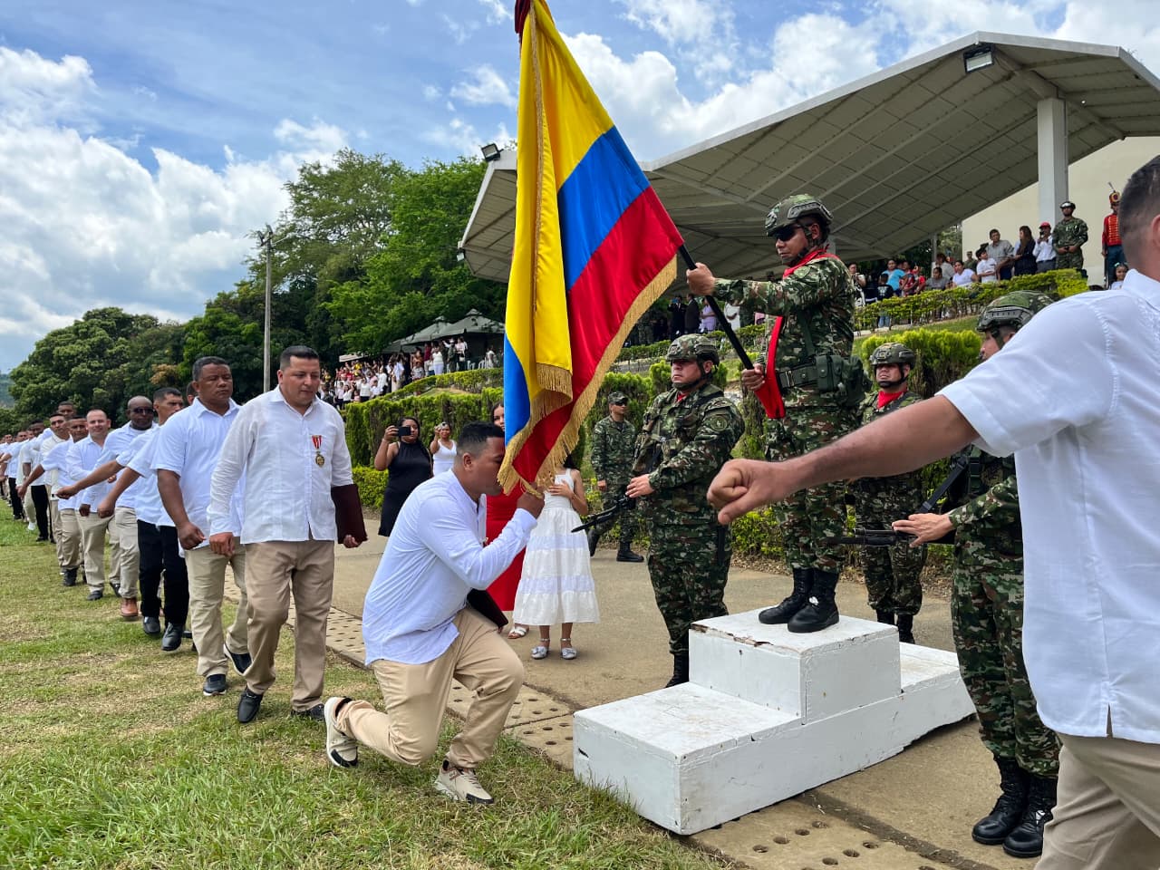 Héroes de la patria  van a uso de buen retiro en el Ejército nacional