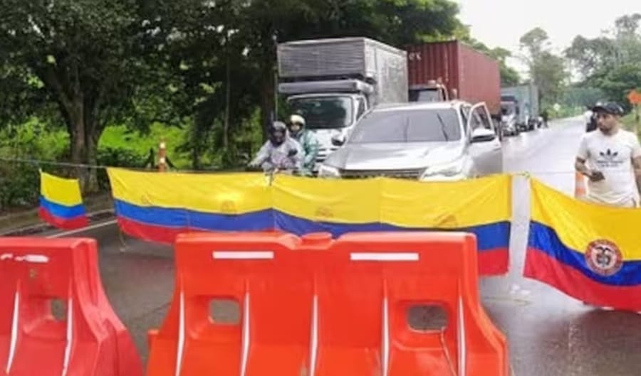 Continúan bloqueos en la troncal del Magdalena Medio